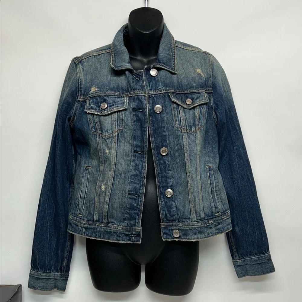 American Eagle Denim distressed, jean jacket size medium 100% cotton